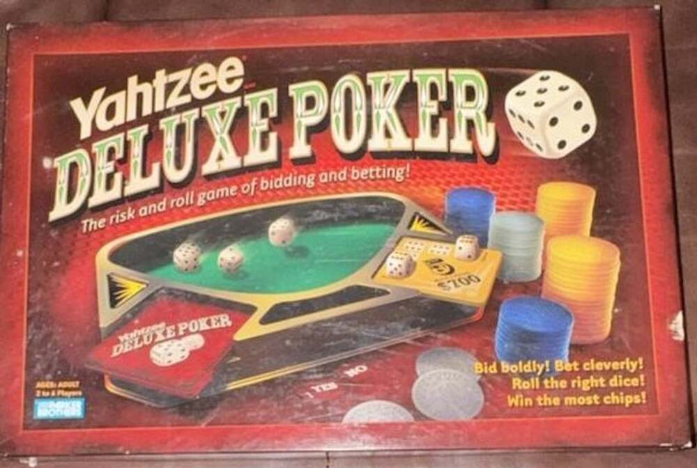 Yahtzee Deluxe Poker Board Game Parker Brothers